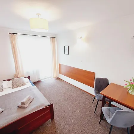 Δωμάτια σε οικογενειακή κατοικία Eskada *