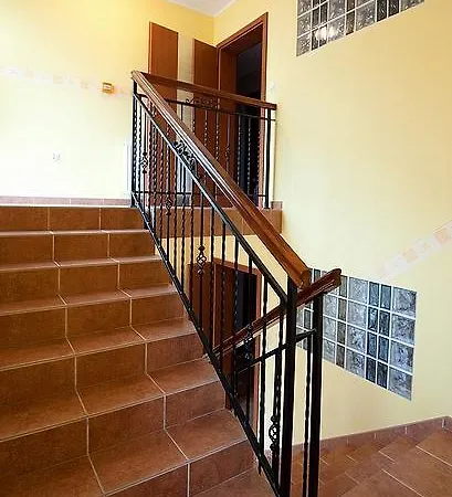 Δωμάτια σε οικογενειακή κατοικία Eskada *